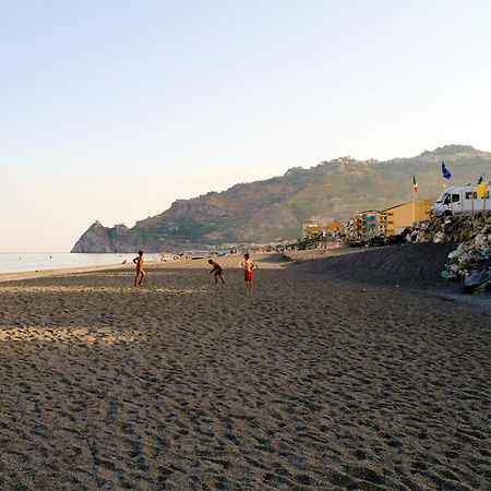 Camping La Focetta Sicula SantʼAlessio Siculo Exterior foto