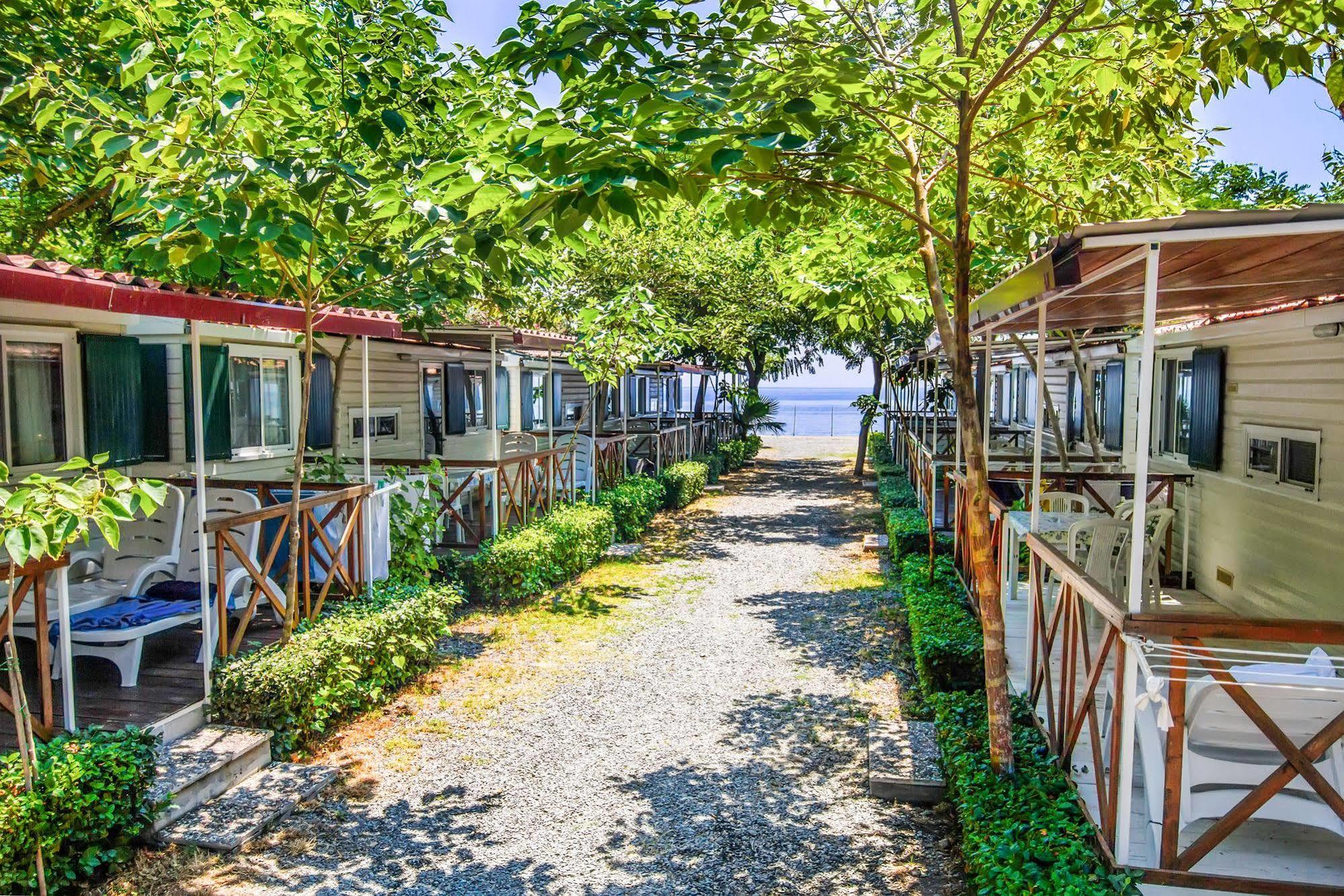 Camping La Focetta Sicula SantʼAlessio Siculo Exterior foto
