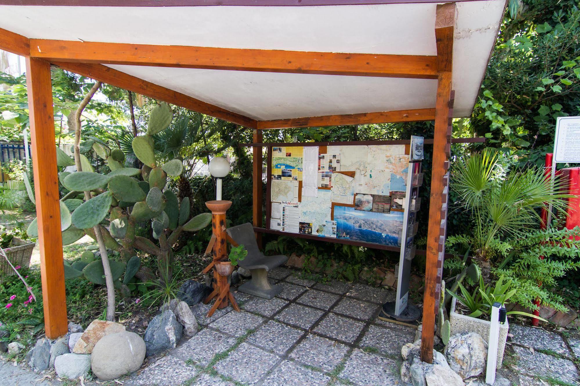 Camping La Focetta Sicula SantʼAlessio Siculo Exterior foto